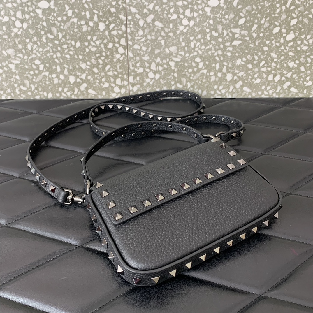 Valentino Garavani Rockstud Small Shoulder Bag in Black Grainy Calfskin